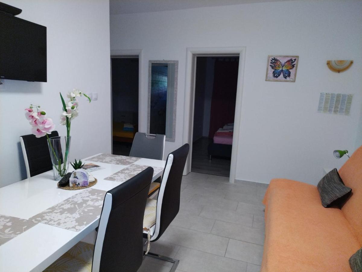 Apartmani Katarina Barbat na Rabu Exteriör bild