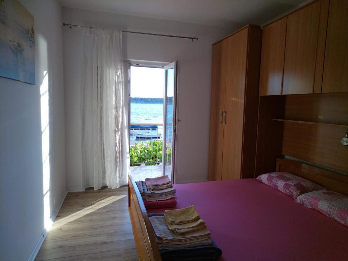 Apartmani Katarina Barbat na Rabu Exteriör bild