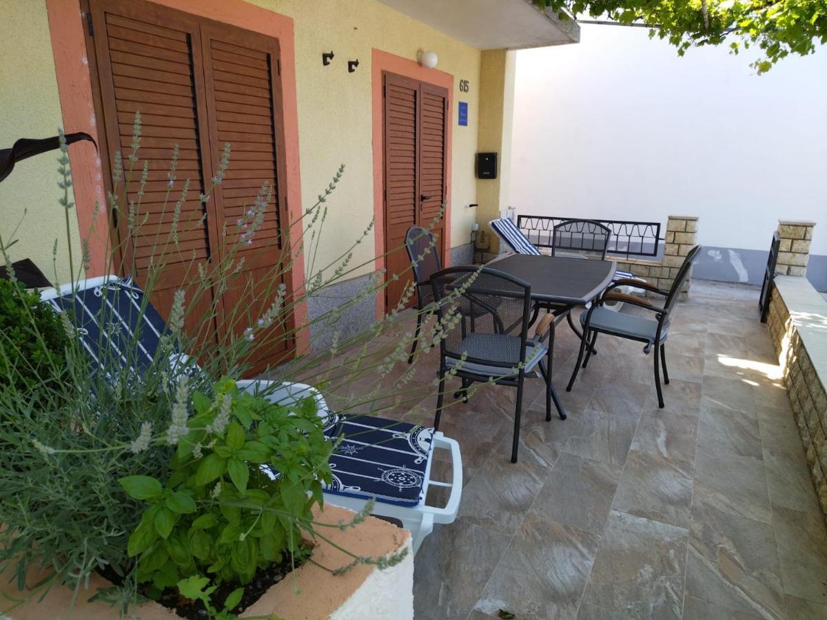 Apartmani Katarina Barbat na Rabu Exteriör bild